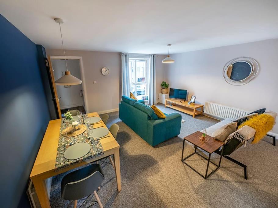 Lovely 2 Bedroom Apt At Ormeau Park W/ Free Parking Belfast Eksteriør bilde