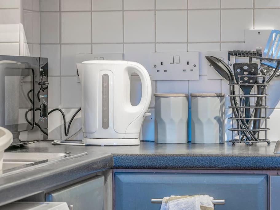 Lovely 2 Bedroom Apt At Ormeau Park W/ Free Parking Belfast Eksteriør bilde