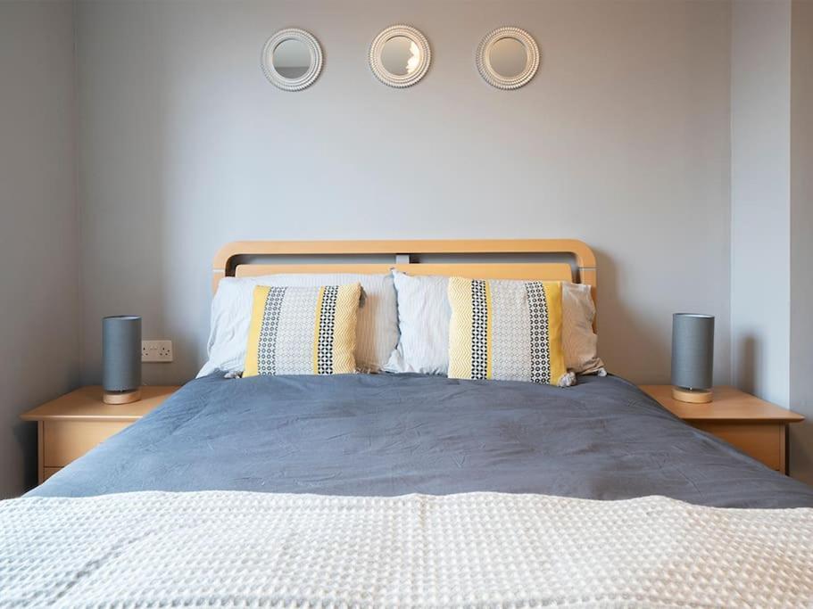 Lovely 2 Bedroom Apt At Ormeau Park W/ Free Parking Belfast Eksteriør bilde
